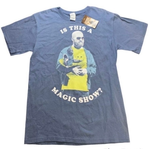NEW With Tags Official THE HANGOVER 2 - Alan Magic Show T-Shirt Men’s Medium - Picture 1 of 7